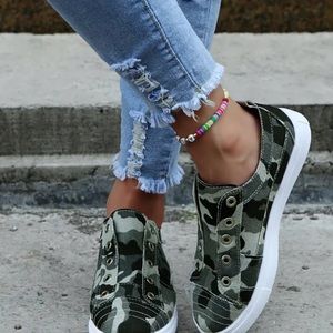 *SOLD* Gray Camouflage Low Top Sneakers, Casual Round Toe Non Slip Walking shoes